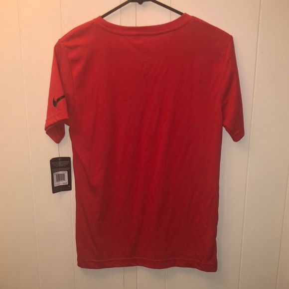 Nike kids Red Graphic T-Shirt - Picture 6 of 6